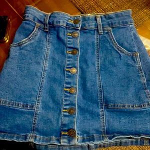 Never worn. Great condition